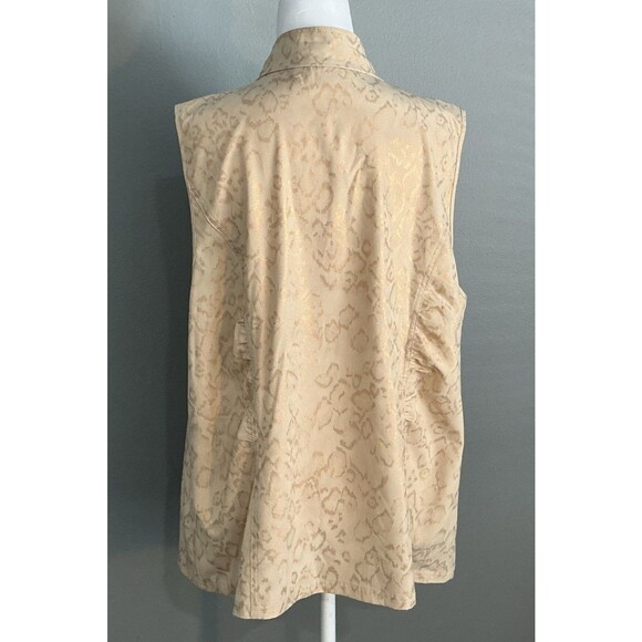Zenergy By Chico's Full Zip Vest Canella Tan Gold Embossed Leopard Print Size XL - Picture 5 of 7